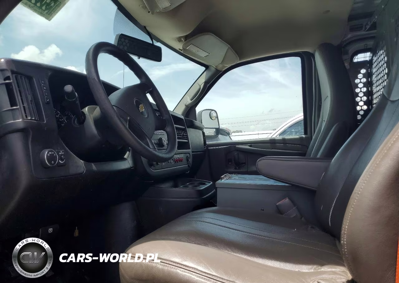 2014 Chevrolet G2500 Utility - Service Van VIN:1GCWGFCB3E1113304 - 7