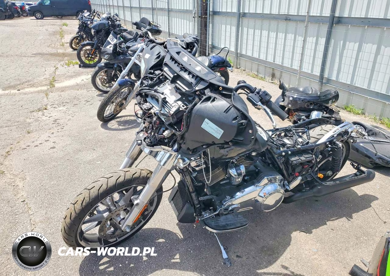 2023 Harley-Davidson Flhx VIN:1HD1KBC1XPB640907 - 3