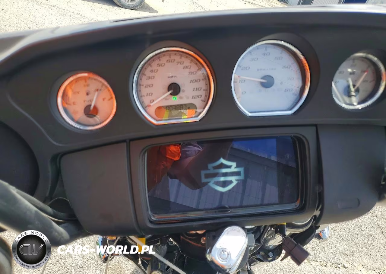 2023 Harley-Davidson Flhx VIN:1HD1KBC1XPB640907 - 7