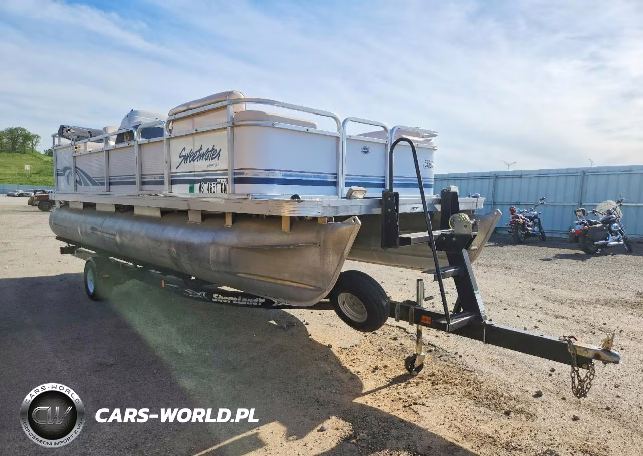 1998 Sweetwater-Godfrey Marine Boat
