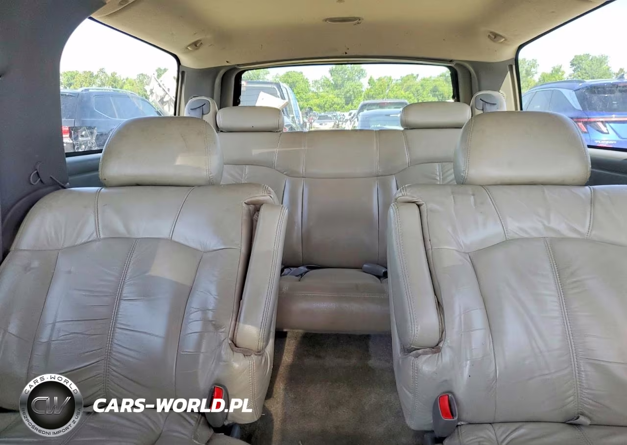 2002 Chevrolet Suburban C1500 VIN:1GNEC16Z92J192239 - 10