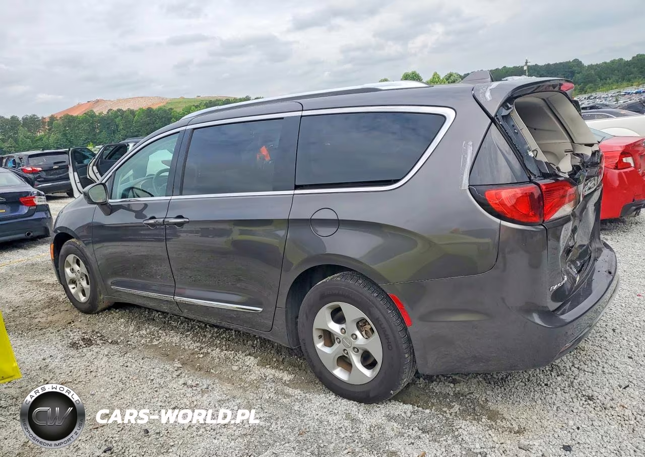 2017 Chrysler Pacifica Touring L Plus VIN:2C4RC1EG9HR543164 - 2