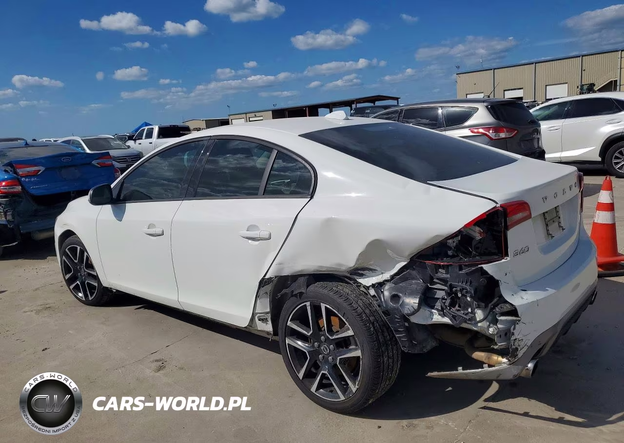 2018 Volvo S60 Dynamic VIN:YV126MFL8J2450527 - 2