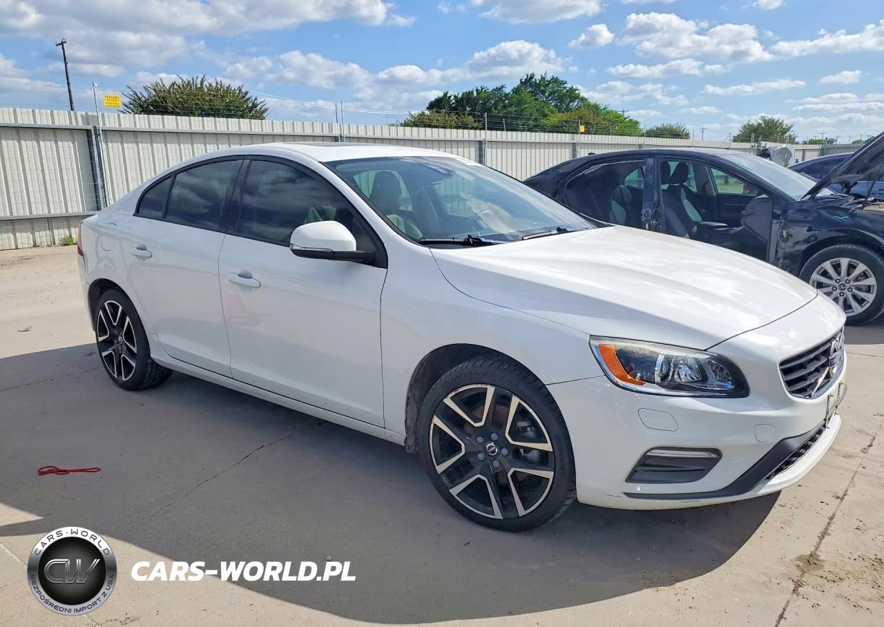 2018 Volvo S60 Dynamic VIN:YV126MFL8J2450527 - 4