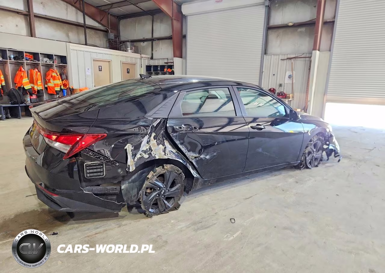 2023 Hyundai Elantra Sel VIN:KMHLM4AG6PU374941 - 3