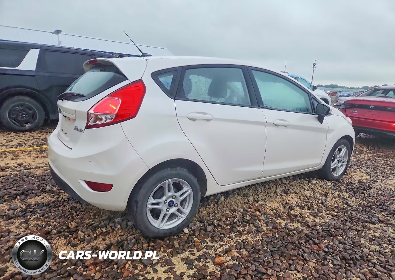 2018 Ford Fiesta Se VIN:3FADP4EJ2JM106461 - 3