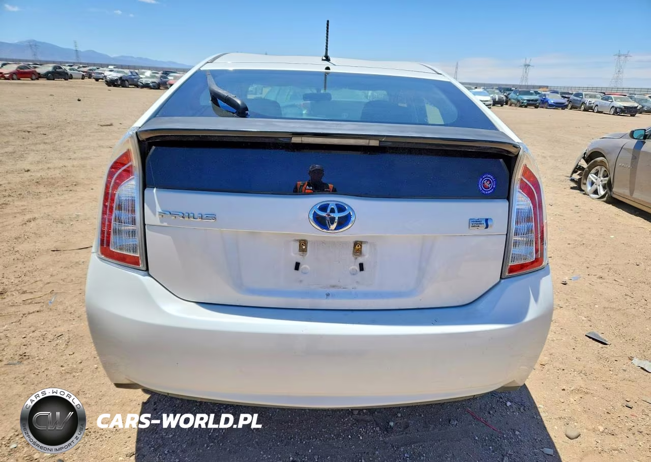 2012 Toyota Prius Two VIN:JTDKN3DU2C5503531 - 6
