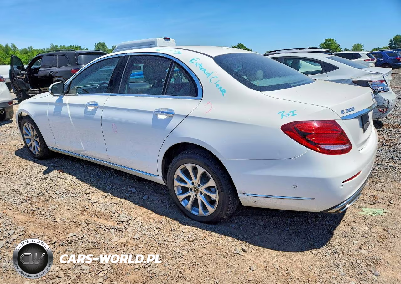 2018 Mercedes-Benz E 300 4Matic VIN:WDDZF4KBXJA391736 - 2