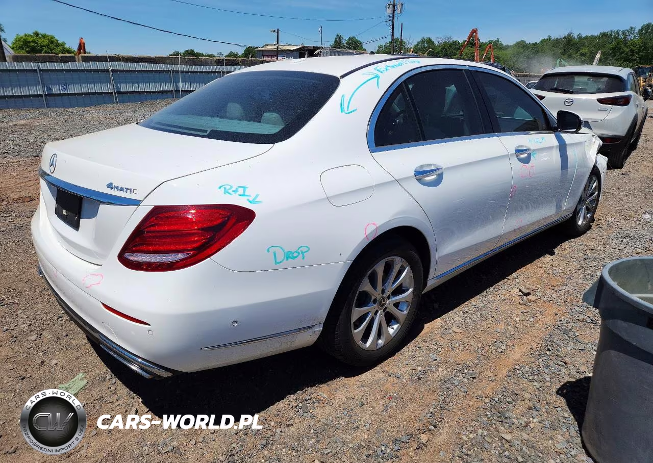 2018 Mercedes-Benz E 300 4Matic VIN:WDDZF4KBXJA391736 - 3