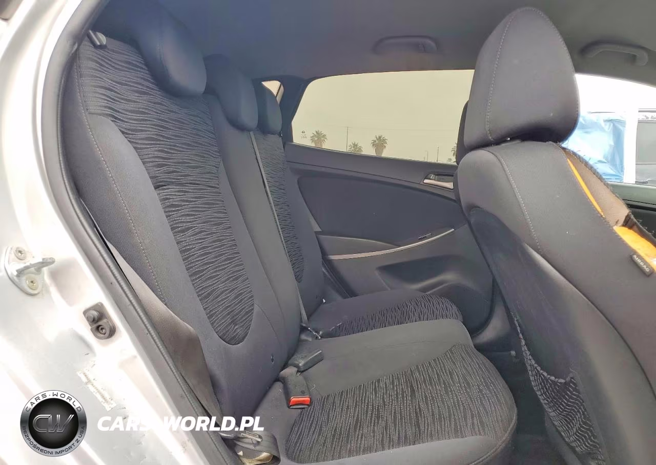 2015 Hyundai Accent Gs VIN:KMHCT5AE2FU209605 - 10
