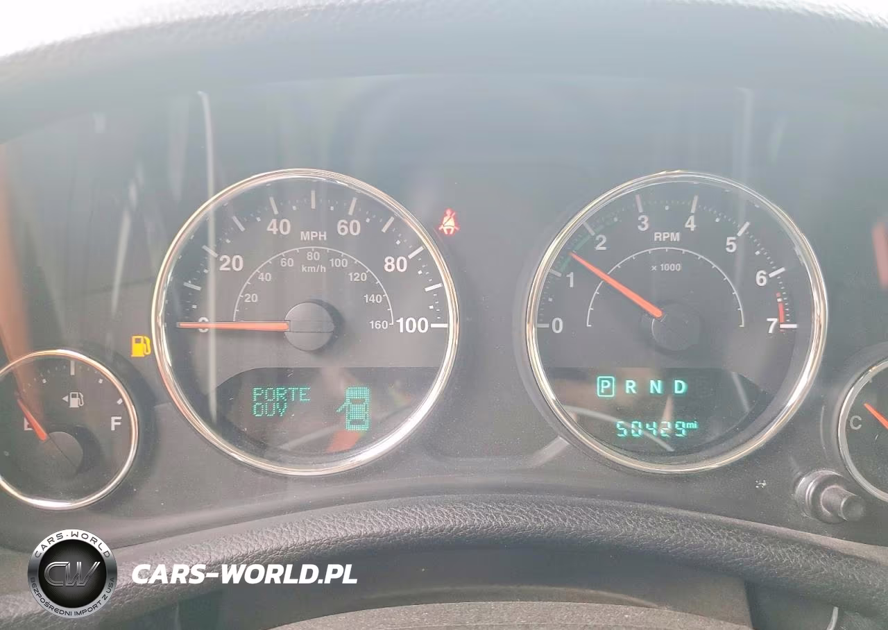 2018 Jeep Wrangler Unlimited Sahara VIN:1C4BJWEG9JL862017 - 9