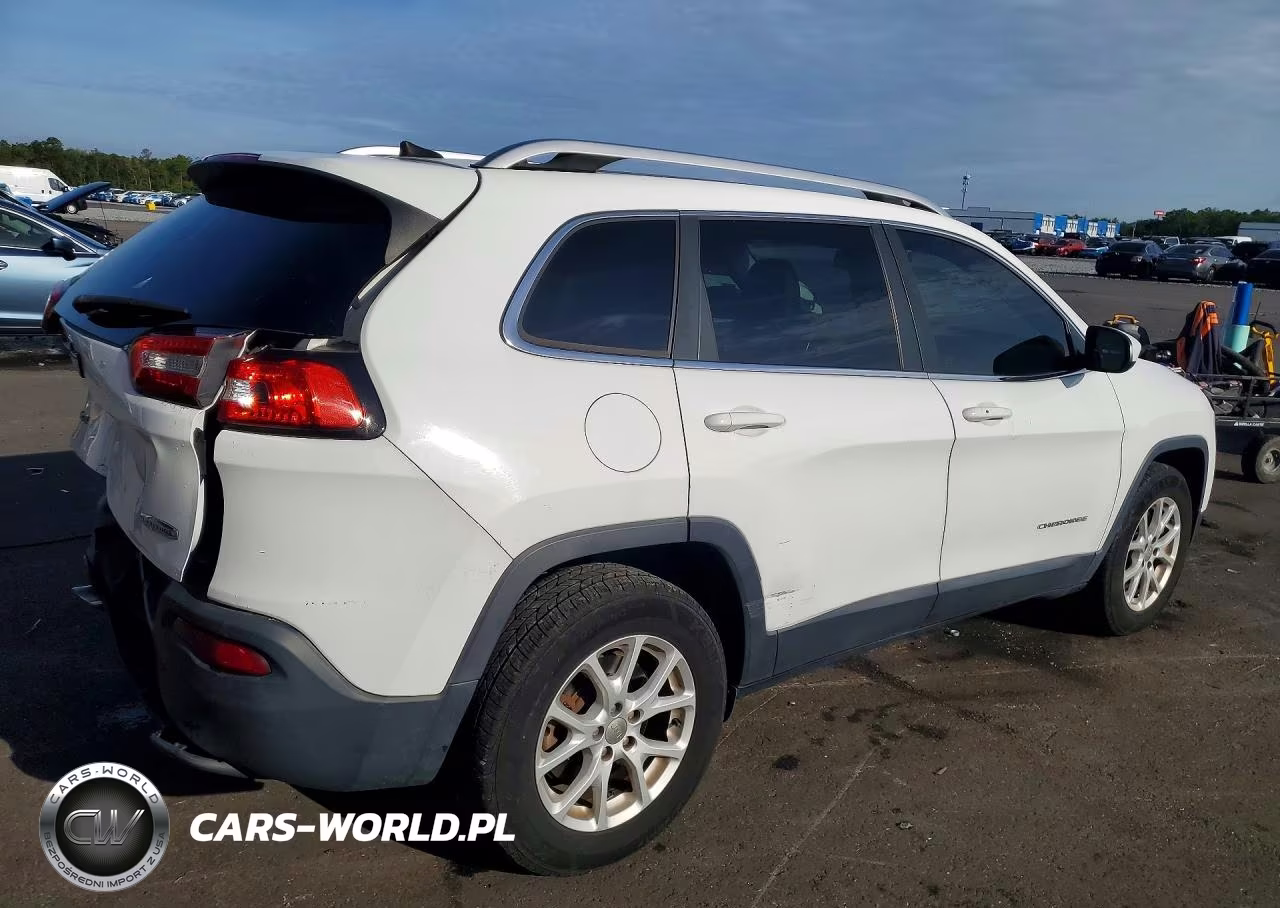 2018 Jeep Cherokee Latitude Plus VIN:1C4PJMLB6JD535778 - 3