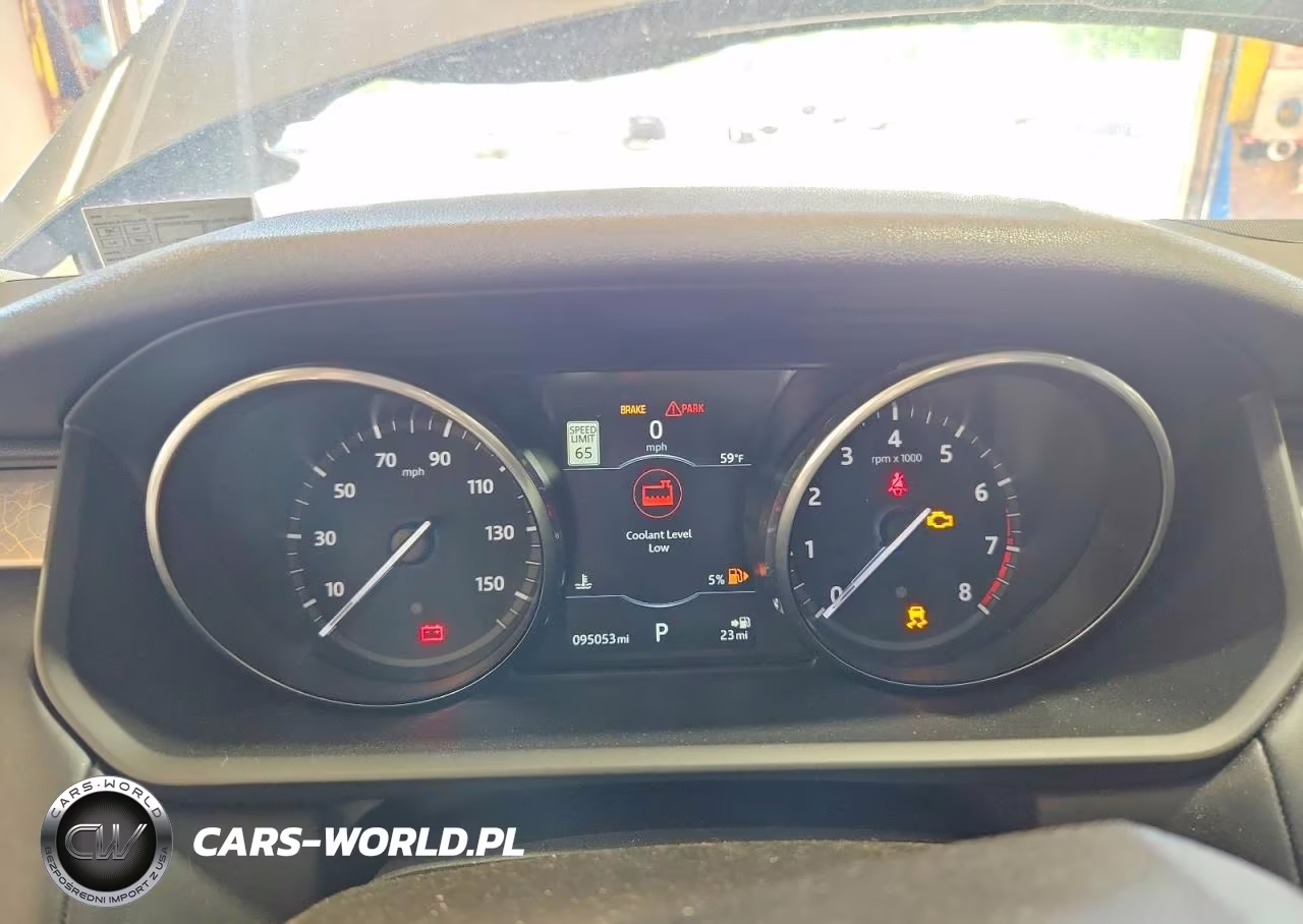 2017 Land Rover Discovery First Edition VIN:SALRTBBV2HA016847 - 9