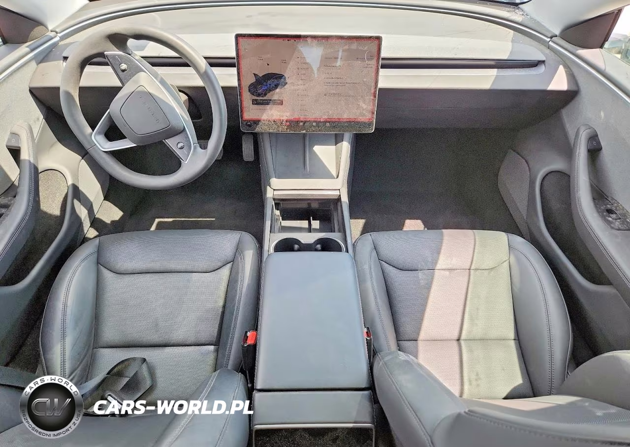 2025 Tesla Model 3 VIN:5YJ3E1EAXSF961148 - 8