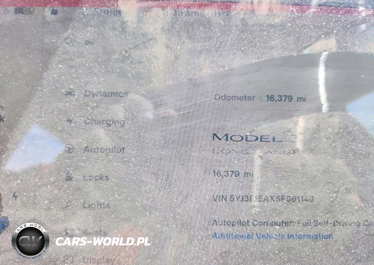 2025 Tesla Model 3 VIN:5YJ3E1EAXSF961148 - 9