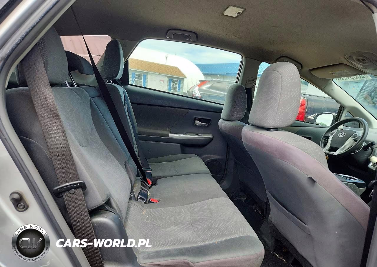 2013 Toyota Prius V Two VIN:JTDZN3EU7D3217264 - 11