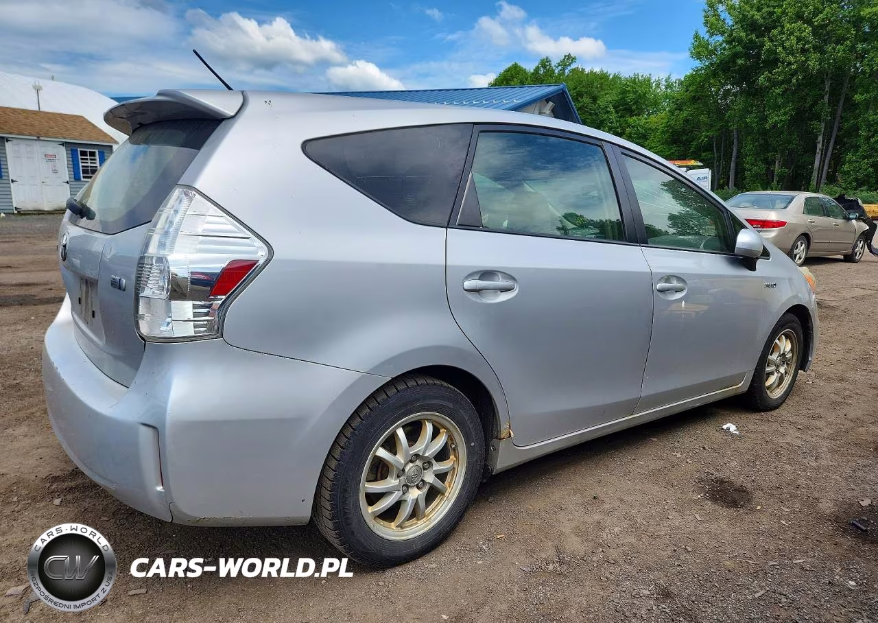 2013 Toyota Prius V Two VIN:JTDZN3EU7D3217264 - 3