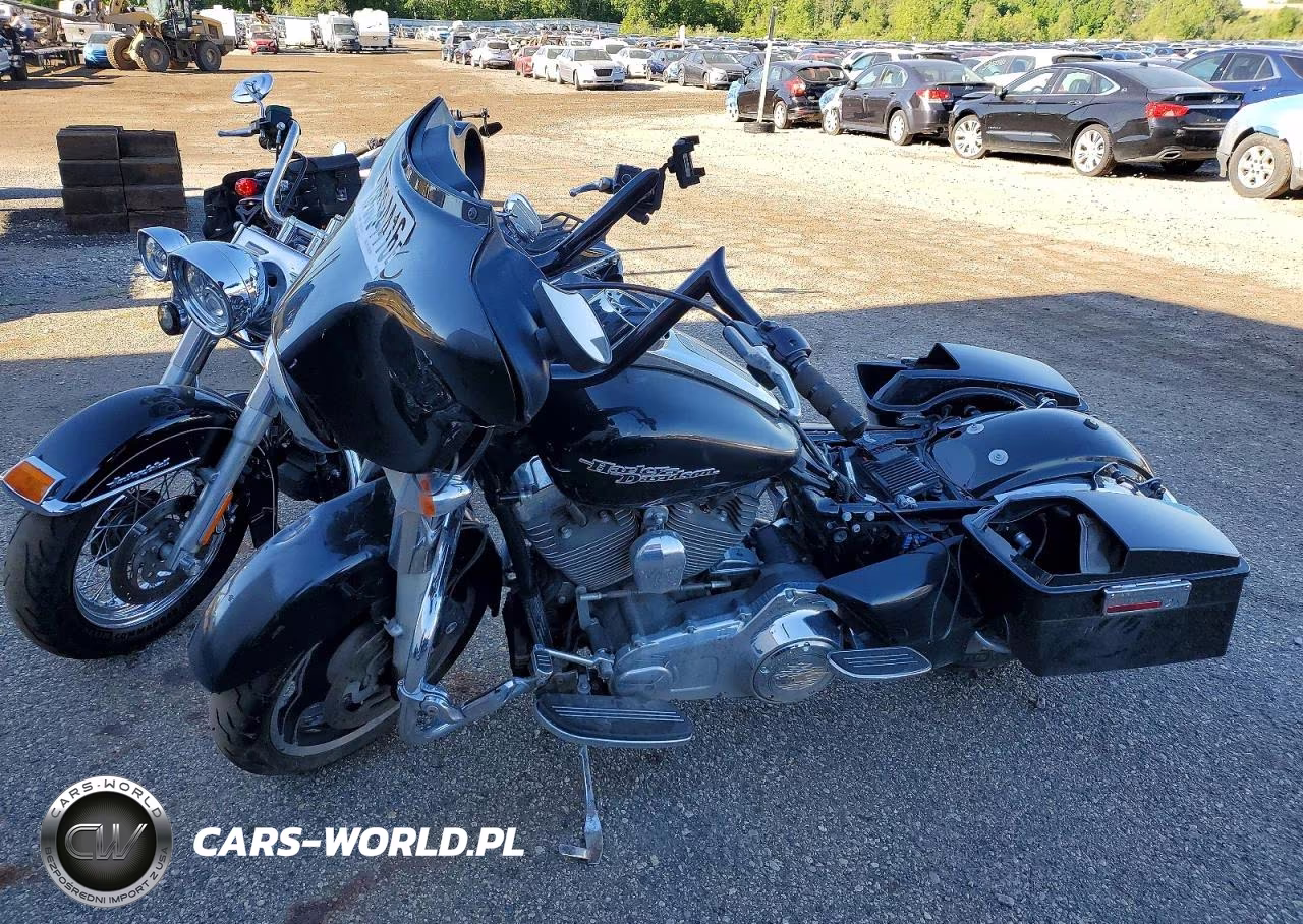 2013 Harley-Davidson Flhx Street Glide VIN:1HD1KBM1XDB679233 - 3