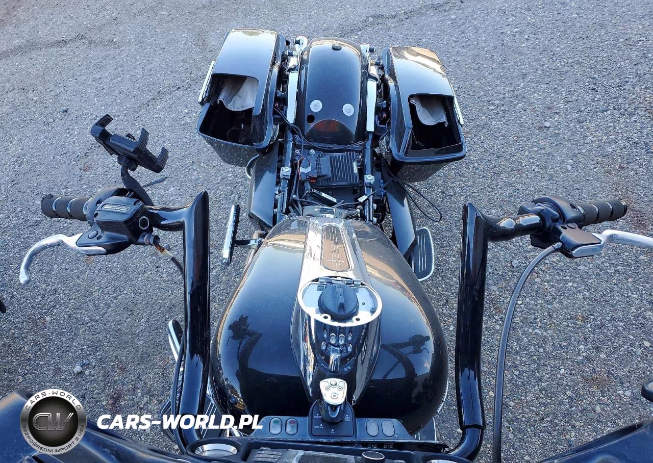 2013 Harley-Davidson Flhx Street Glide VIN:1HD1KBM1XDB679233 - 5