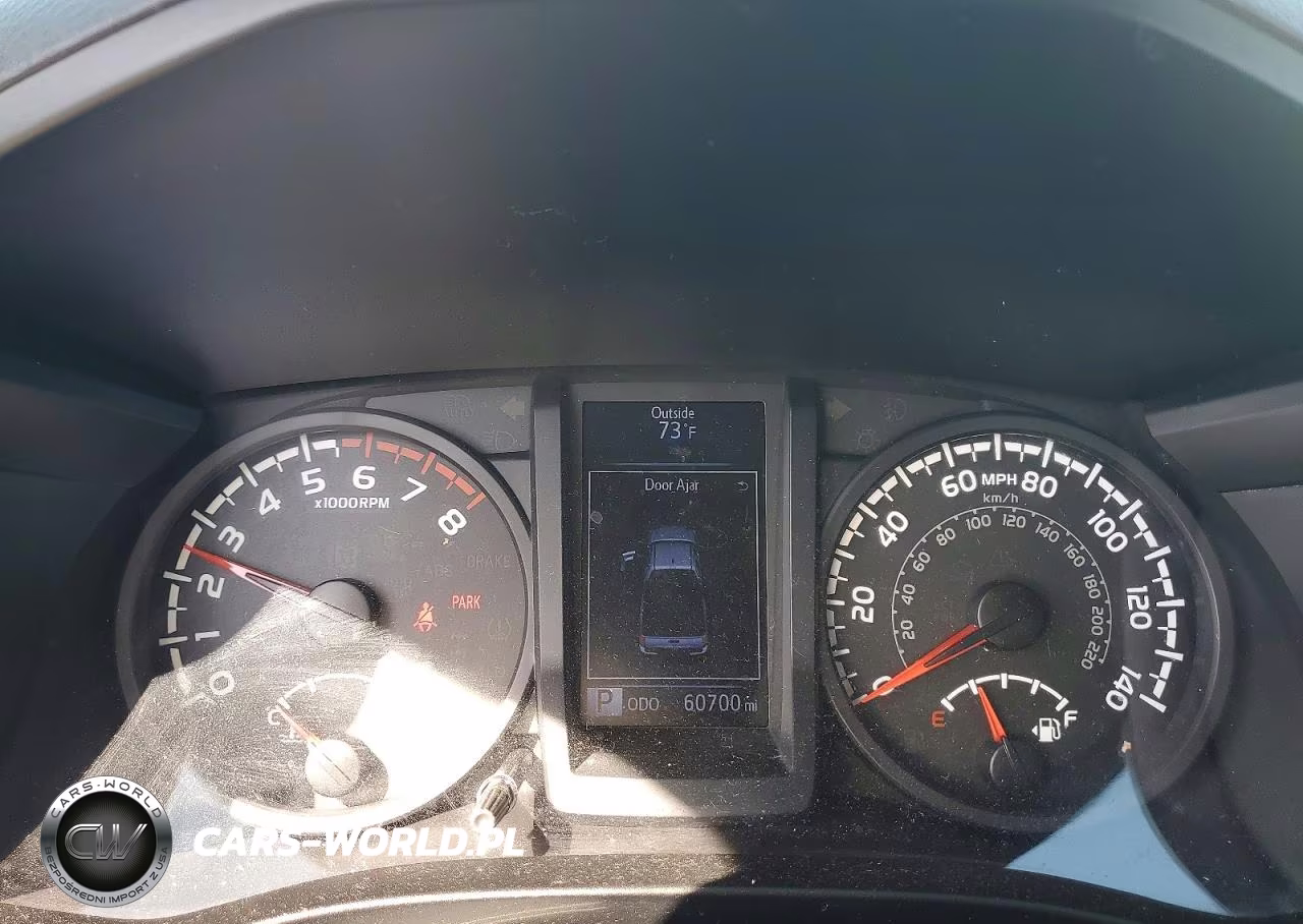 2018 Toyota Tacoma Sr VIN:5TFRX5GN4JX103691 - 9
