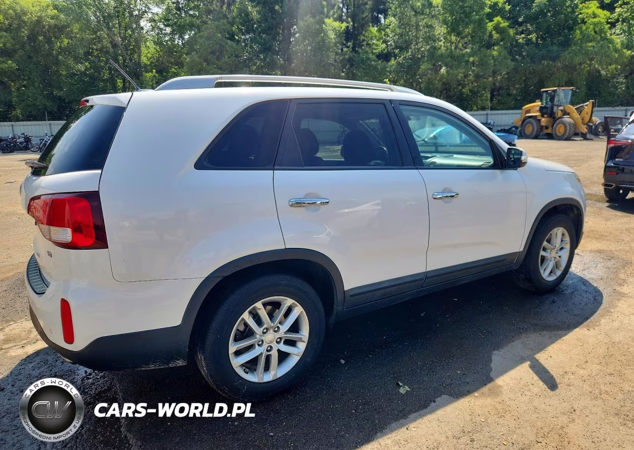 2015 Kia Sorento Lx VIN:5XYKT4A74FG612868 - 3