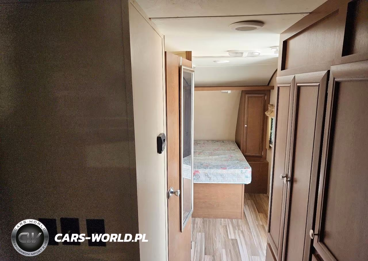 2016 Forest River Shasta Camper VIN:5ZT2SSRB8GE006935 - 5