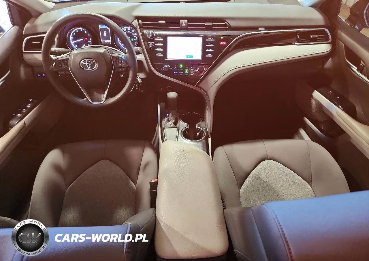 2018 Toyota Camry Le VIN:4T1B11HK4JU138034 - 8