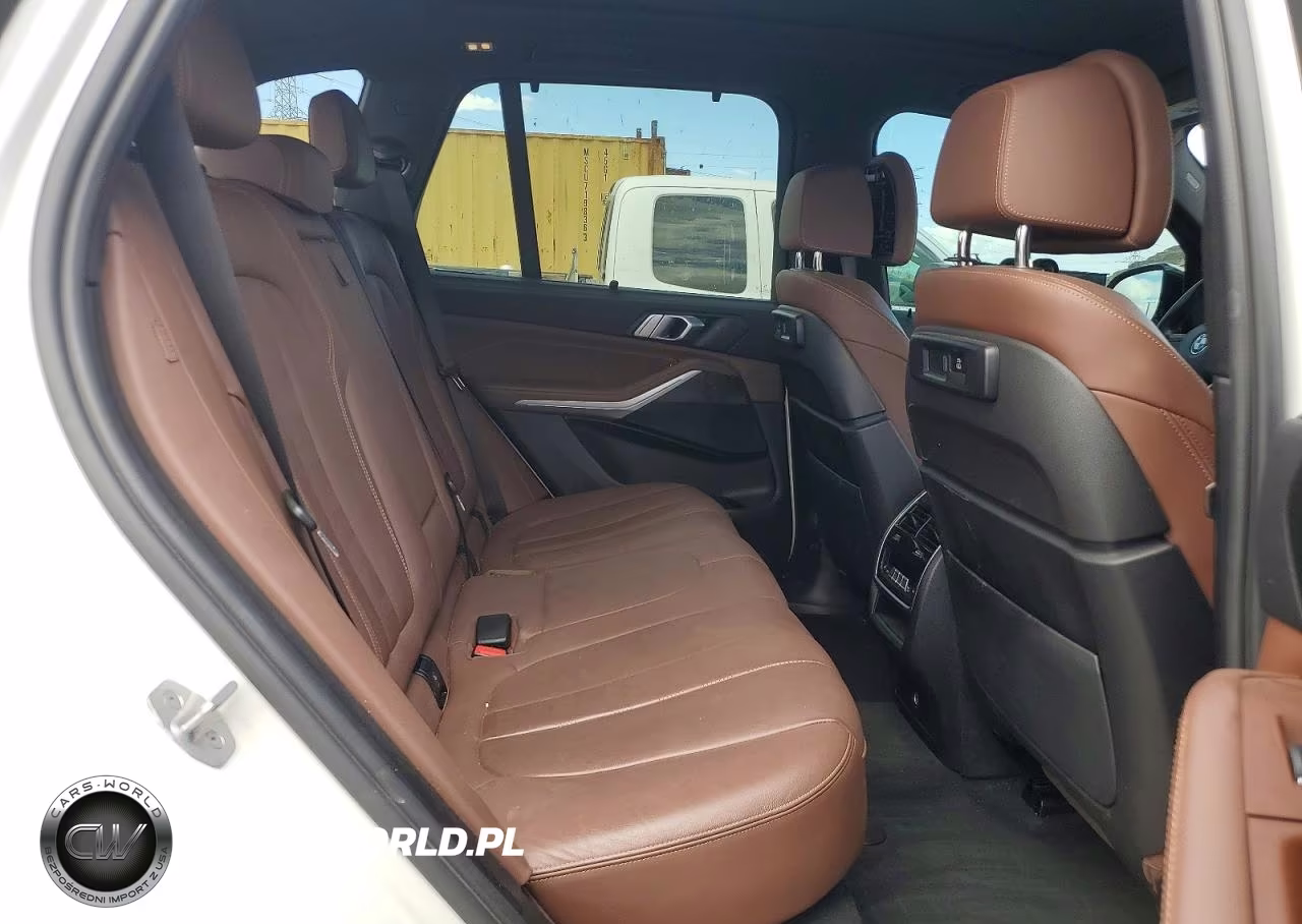 2022 BMW X5 xDrive45E VIN:5UXTA6C06N9L04024 - 11