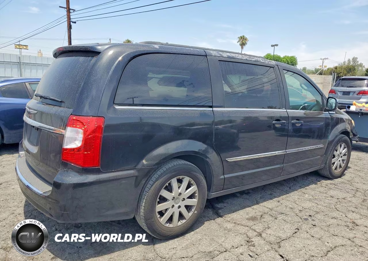 2011 Chrysler Town & Country Touring L VIN:2A4RR8DG0BR666023 - 3