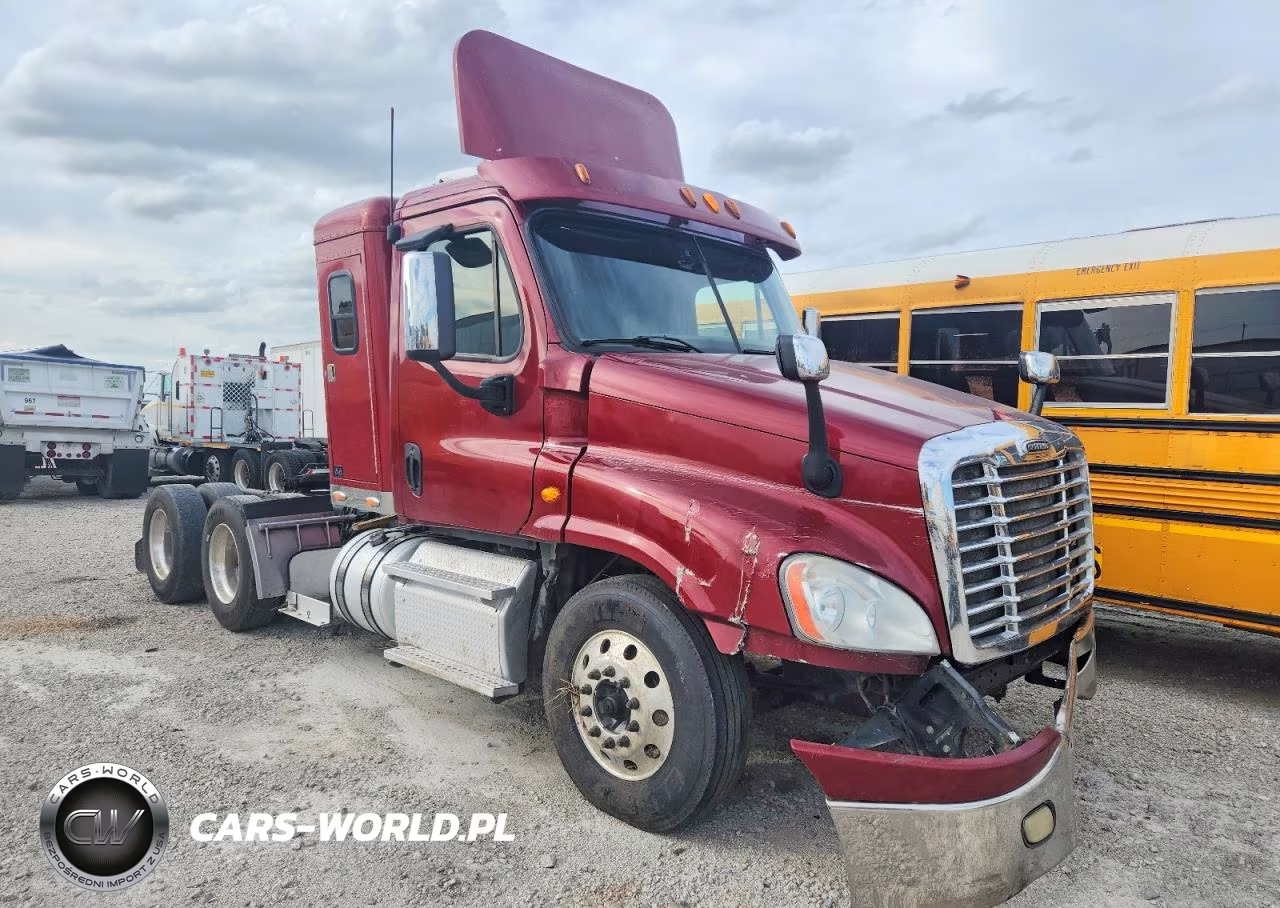 2014 Freightliner Cascadia Semi Truck