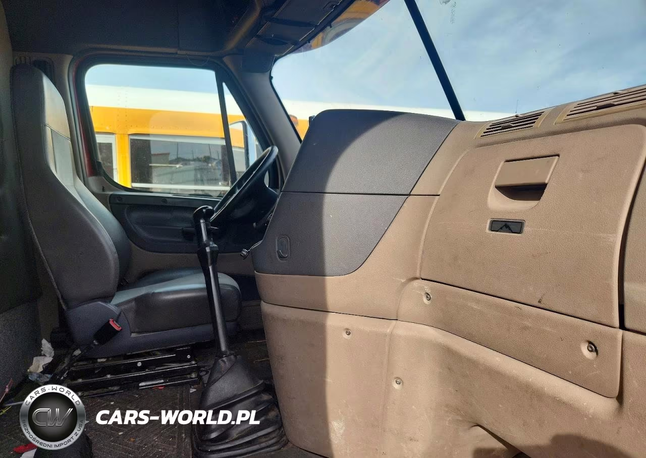 2014 Freightliner Cascadia Semi Truck VIN:3AKJGED66ESFS6408 - 5