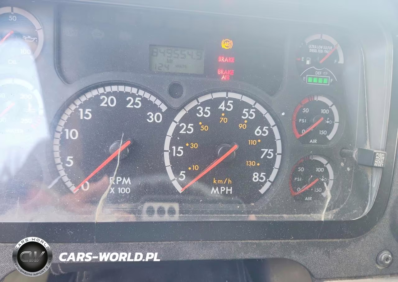 2014 Freightliner Cascadia Semi Truck VIN:3AKJGED66ESFS6408 - 8