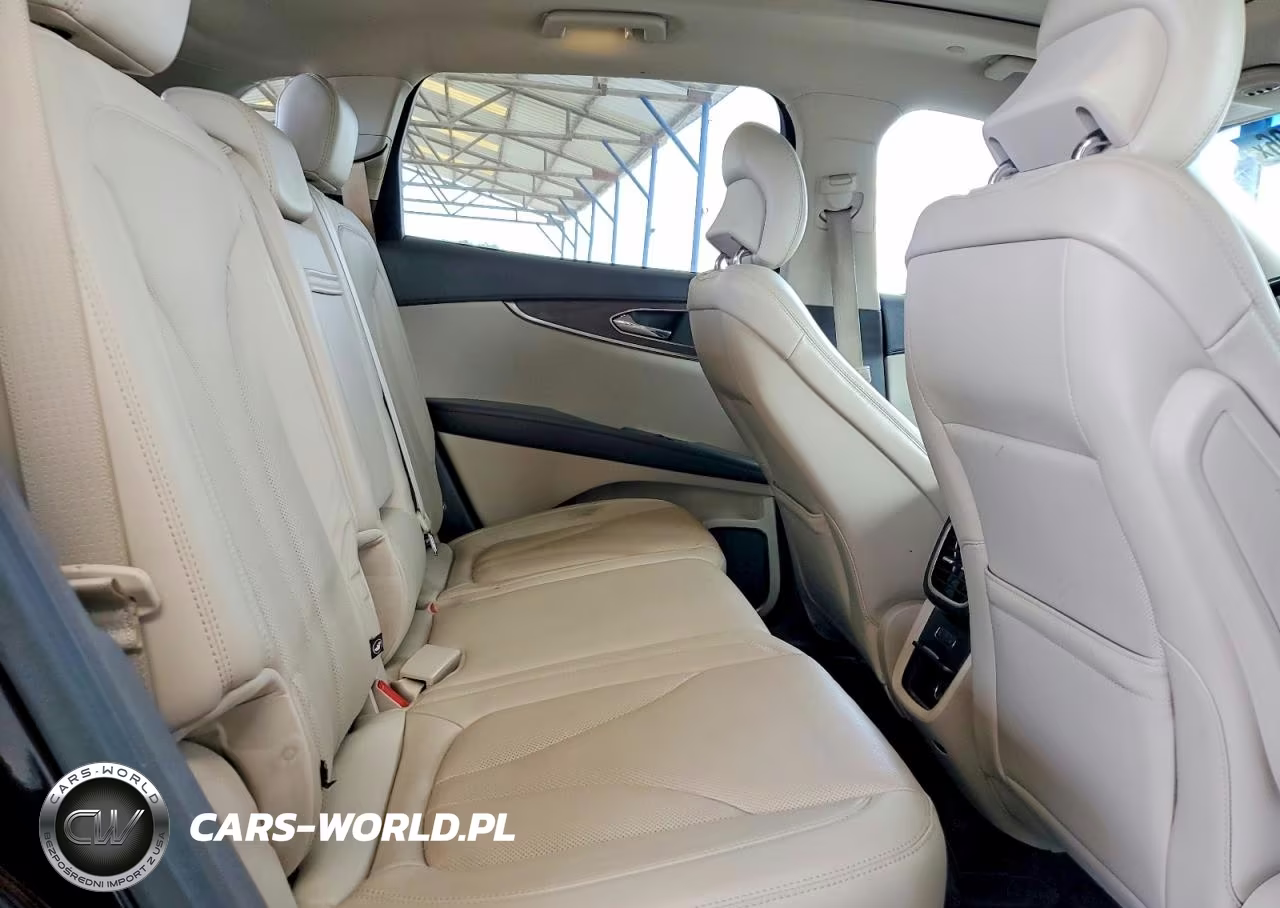 2019 Lincoln Nautilus Reserve VIN:2LMPJ6L96KBL12124 - 10