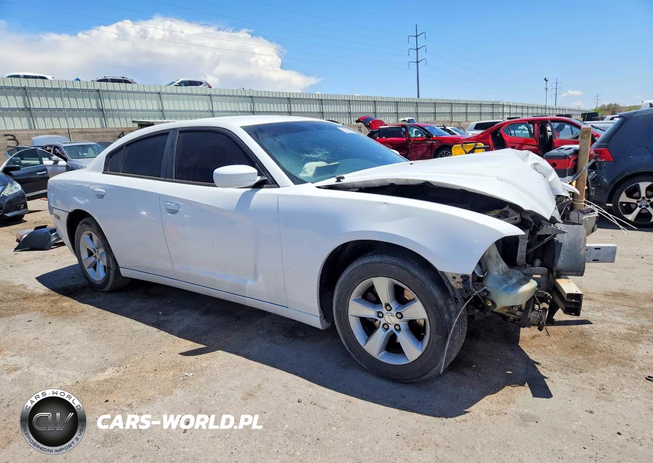 2011 Dodge Charger VIN:2B3CL3CG2BH525835 - 4