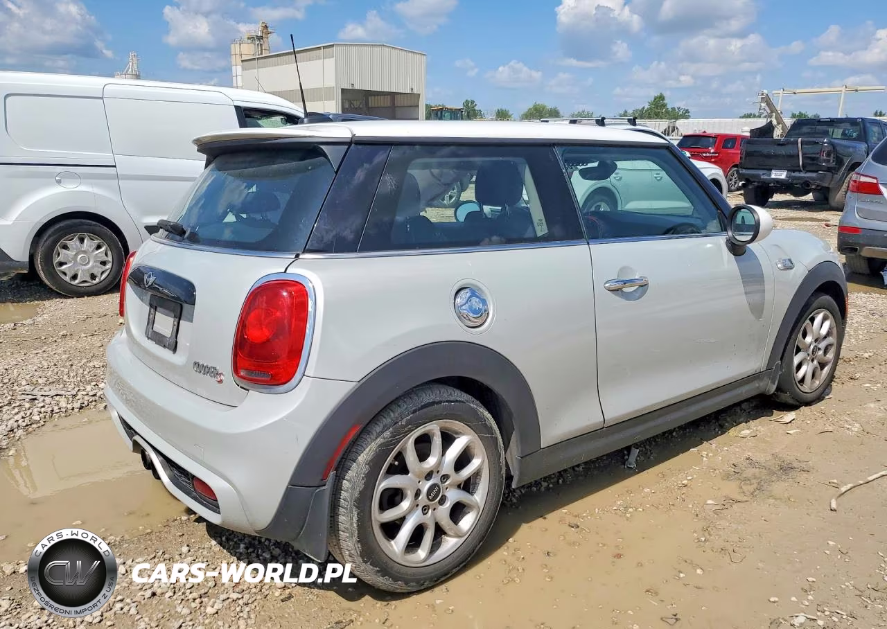 2015 Mini Cooper S VIN:WMWXP7C52F2A40202 - 3