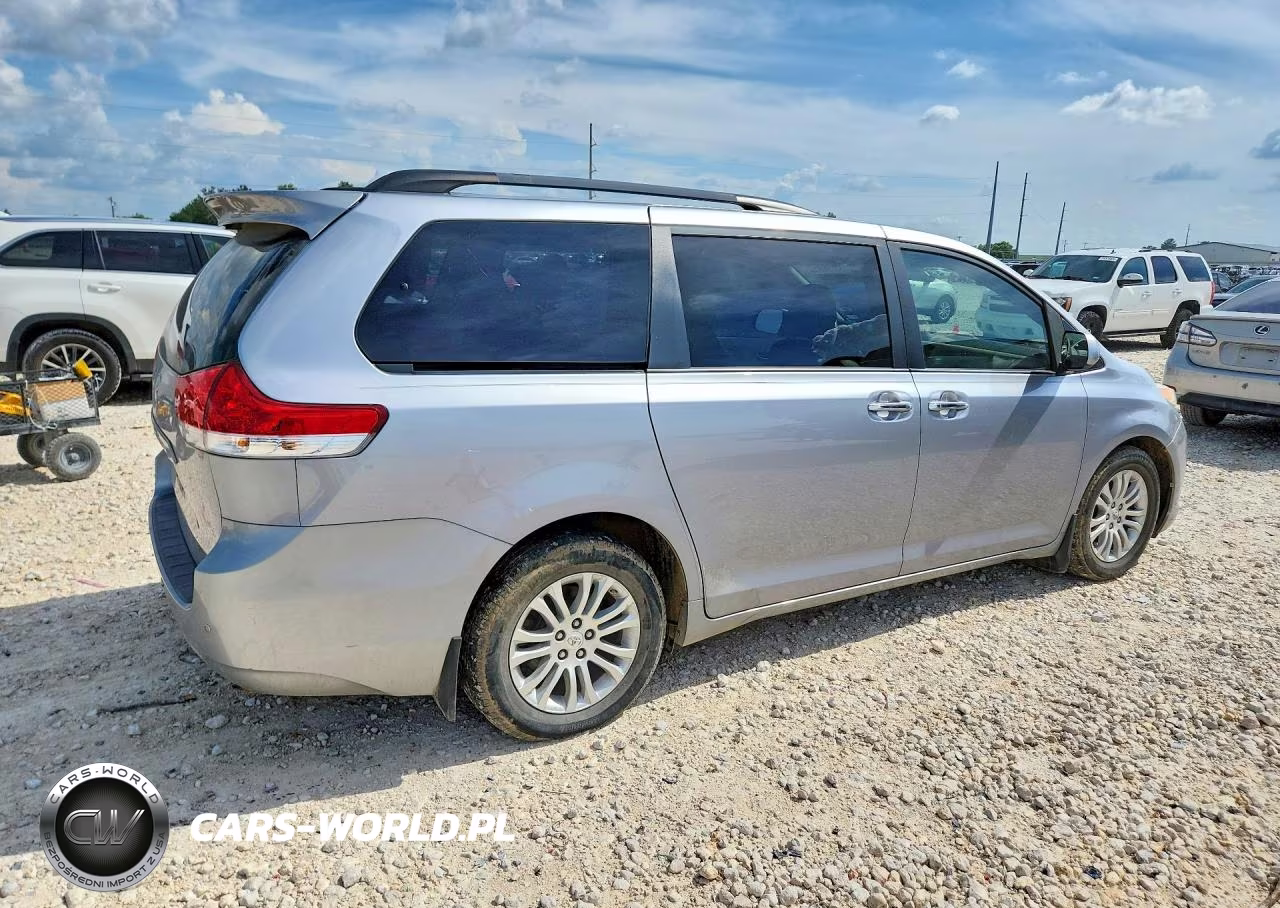 2011 Toyota Sienna Xle 8-Passenger VIN:5TDYK3DC6BS012088 - 3