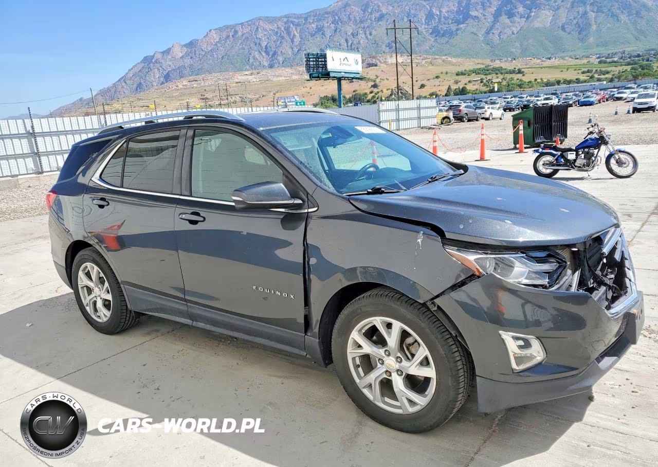 2018 Chevrolet Equinox Lt VIN:2GNAXKEX0J6139627 - 4