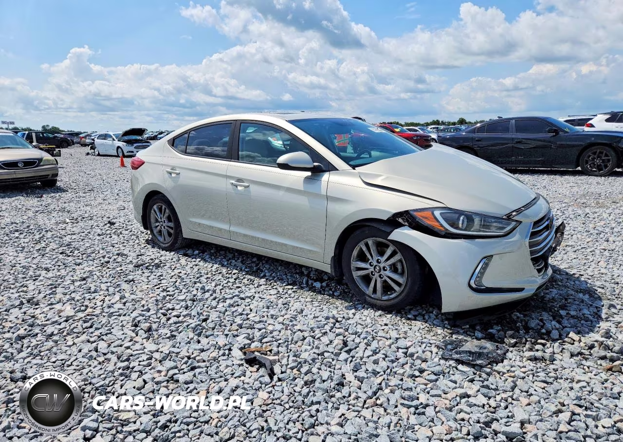 2018 Hyundai Elantra Value Edition VIN:5NPD84LF0JH361508 - 4