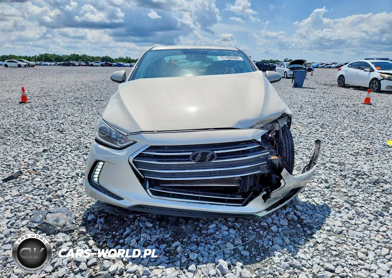 2018 Hyundai Elantra Value Edition VIN:5NPD84LF0JH361508 - 5