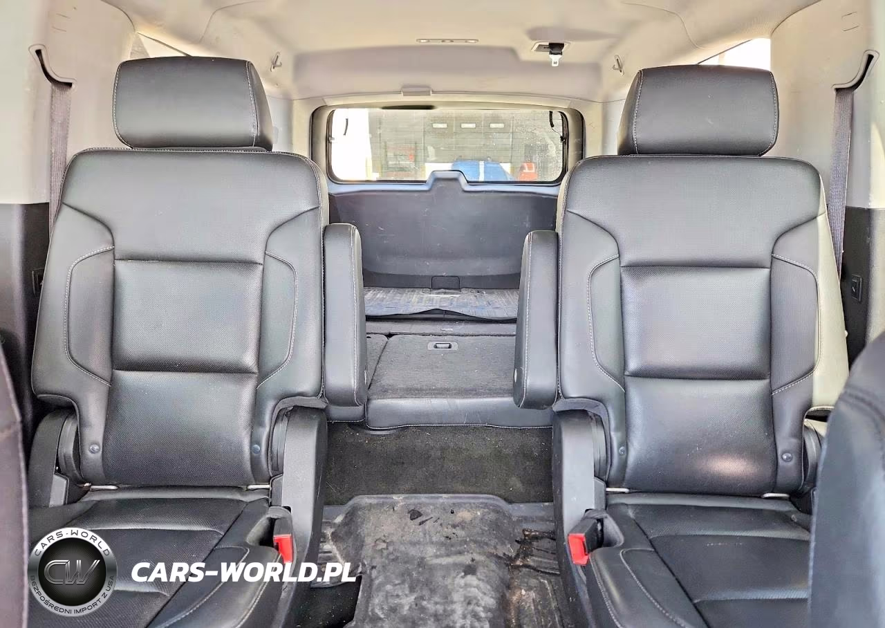 2018 Chevrolet Suburban VIN:1GNSKJKC2JR169201 - 10