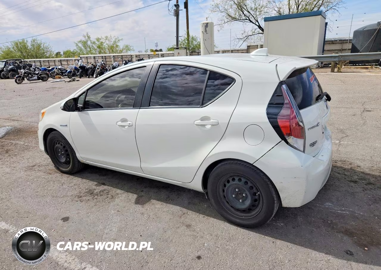 2016 Toyota Prius C Two VIN:JTDKDTB39G1590306 - 2