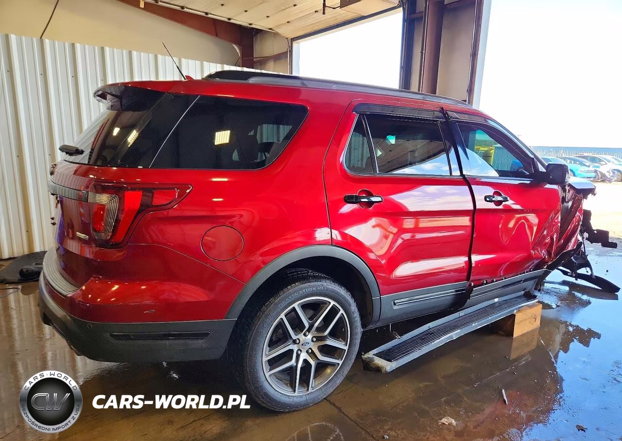 2018 Ford Explorer Sport VIN:1FM5K8GT3JGB62000 - 3