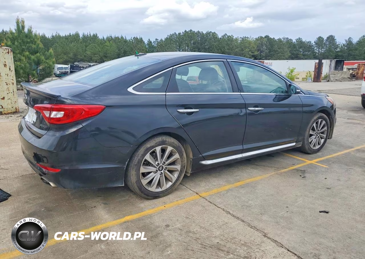 2015 Hyundai Sonata Sport VIN:5NPE34AF8FH077640 - 3