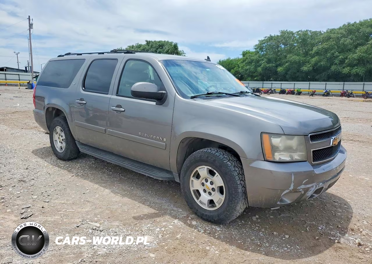 2007 Chevrolet Suburban C1500 VIN:1GNFC16037J216712 - 4