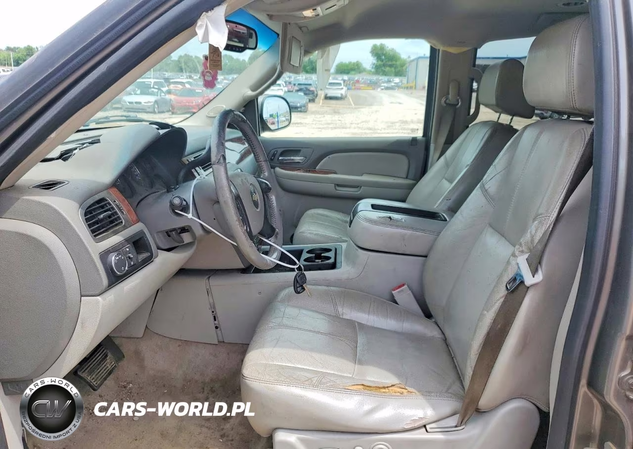 2007 Chevrolet Suburban C1500 VIN:1GNFC16037J216712 - 7