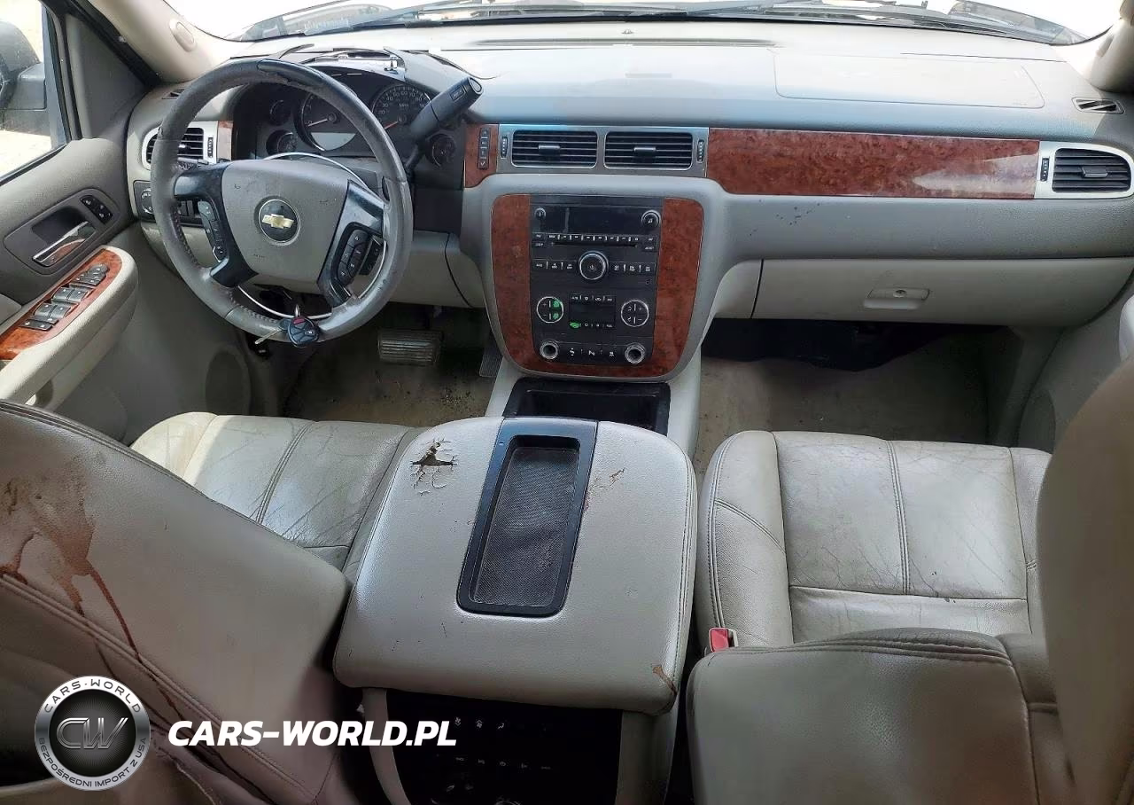 2007 Chevrolet Suburban C1500 VIN:1GNFC16037J216712 - 8