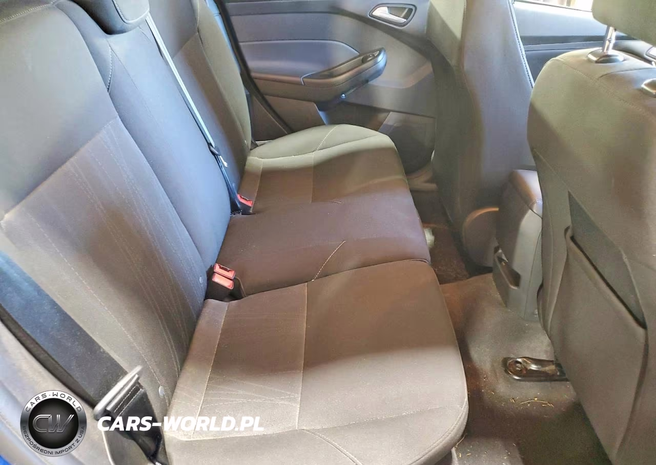 2018 Ford Focus Se VIN:1FADP3K21JL298061 - 10