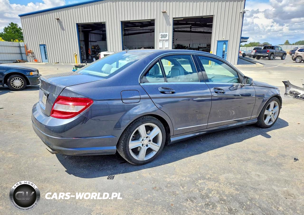 2011 Mercedes-Benz C 300 VIN:WDDGF5EB1BR174877 - 3