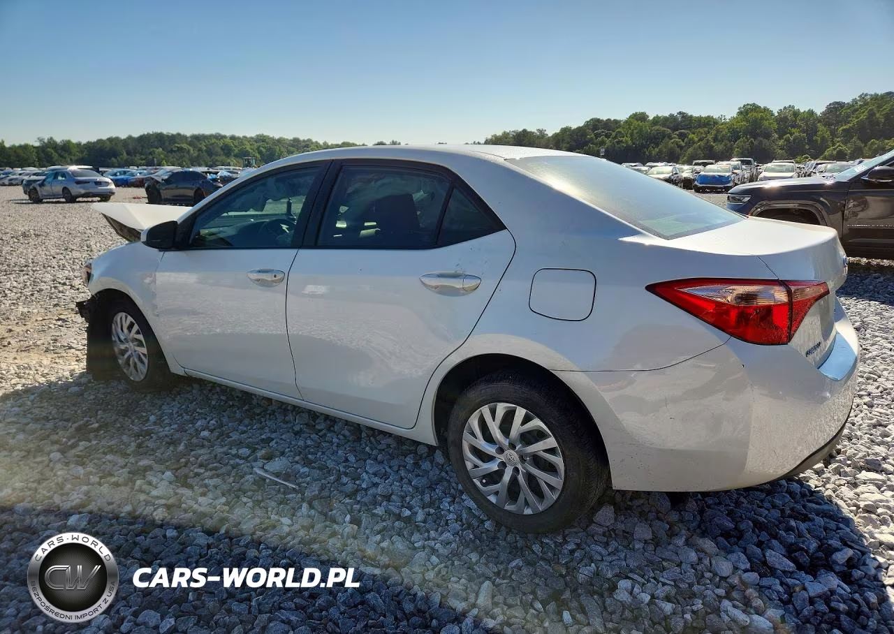 2017 Toyota Corolla Le VIN:5YFBURHE4HP735826 - 2