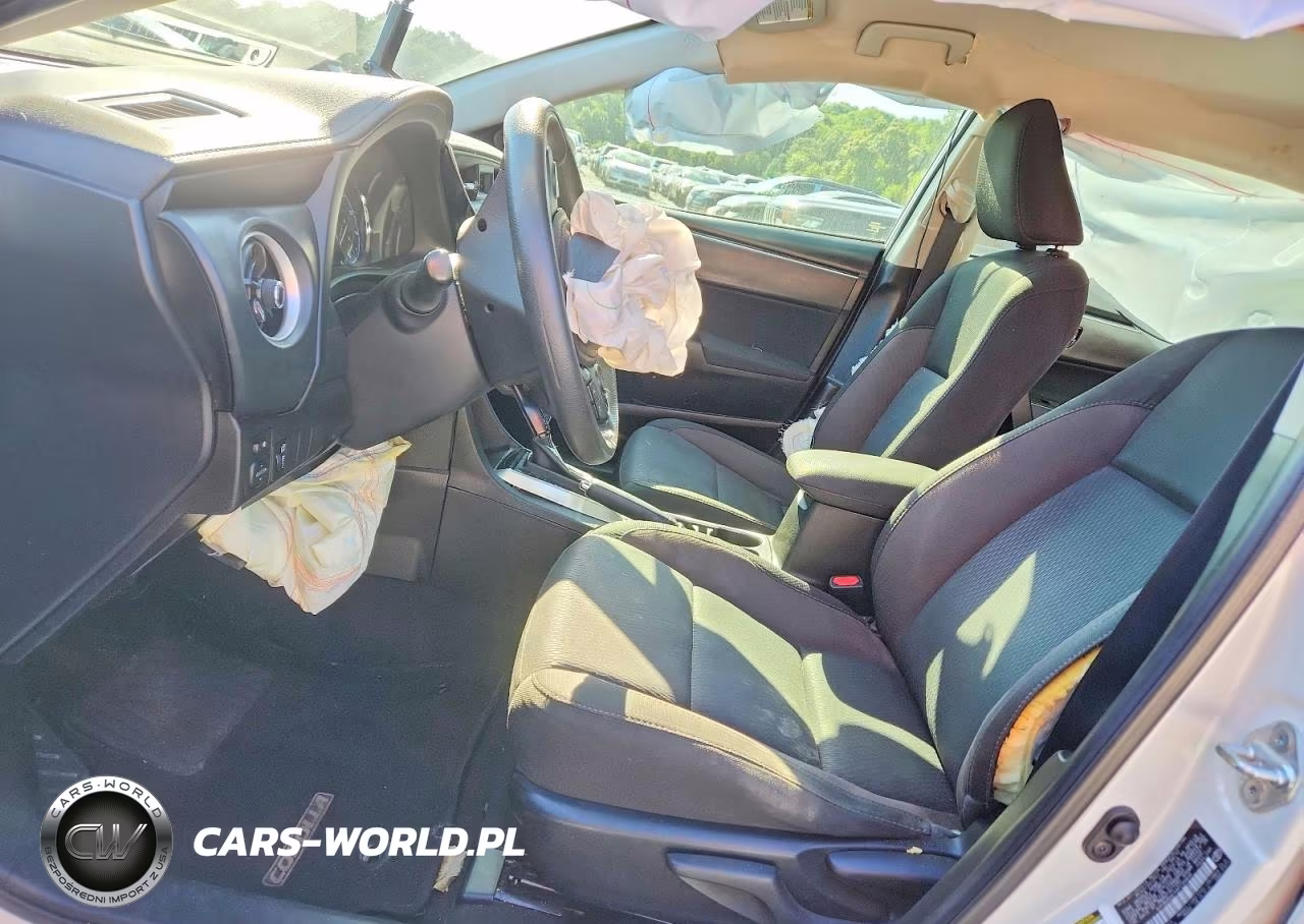 2017 Toyota Corolla Le VIN:5YFBURHE4HP735826 - 7